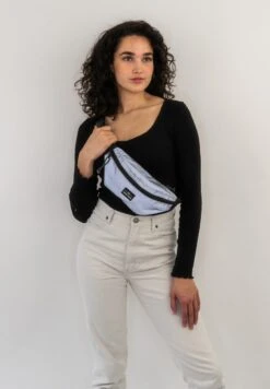 BAUCHTASCHE ERIK REFLECTIVE - Gürteltasche - Schwarz Reflektierend