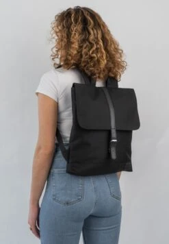 MIA - Tagesrucksack - Black