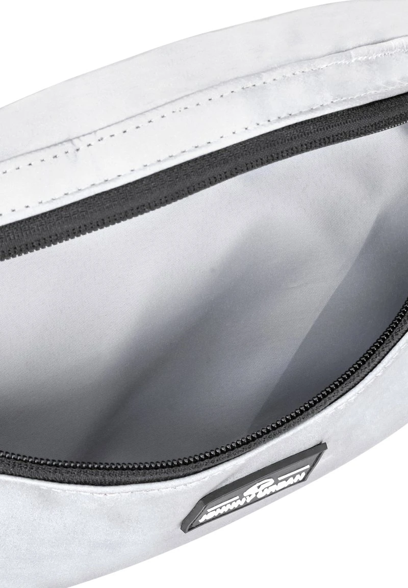 BAUCHTASCHE ERIK REFLECTIVE - Gürteltasche - Schwarz Reflektierend – Bild 4